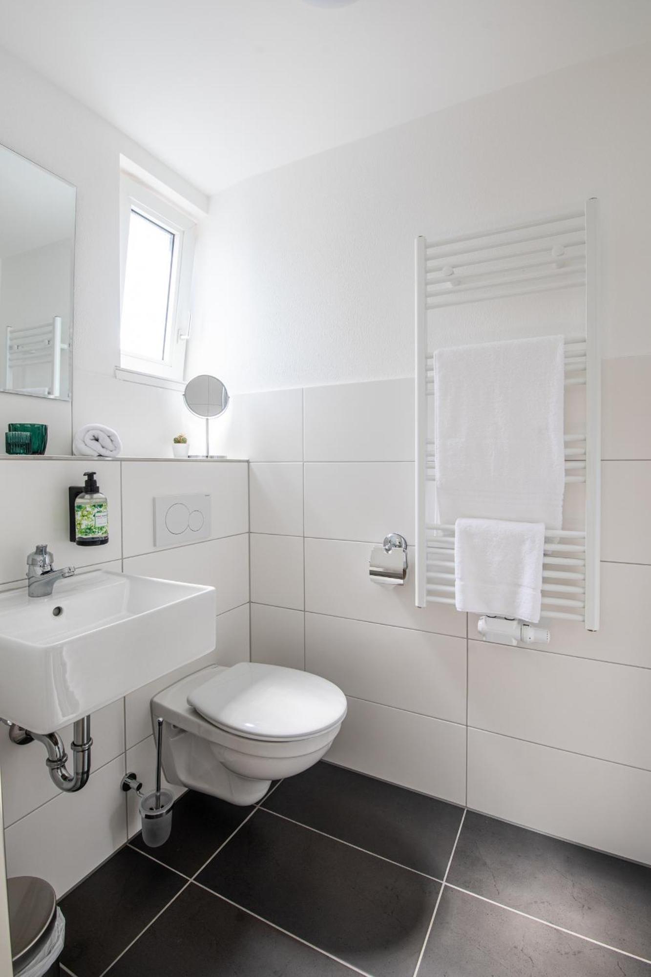 Hotel Clement - Bed & Breakfast Ingelheim am Rhein Εξωτερικό φωτογραφία